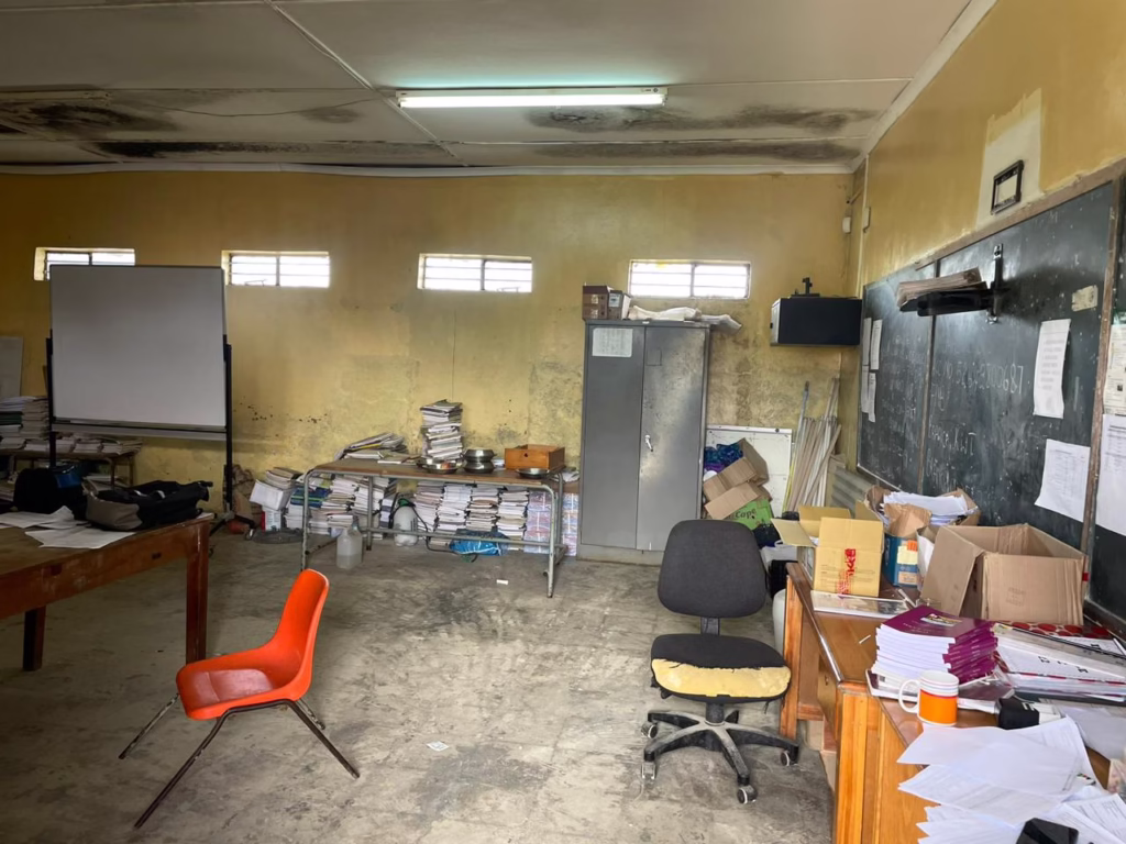Imiqhahyi Secondary High School